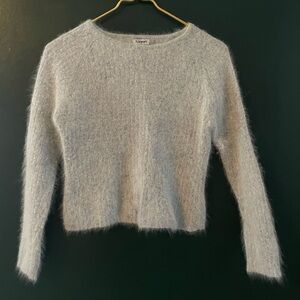 VINTAGE “Airport” Brand Angora Grey Cropped Pullover Sweater. Size Large